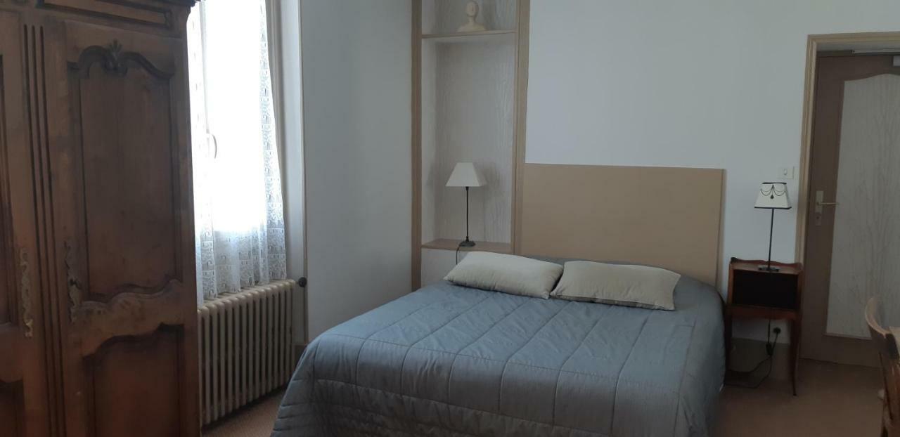Logis Hotel Le Cor D'Argent Εξωτερικό φωτογραφία