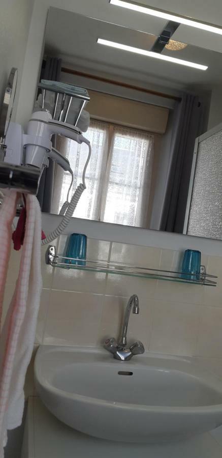 Logis Hotel Le Cor D'Argent Εξωτερικό φωτογραφία